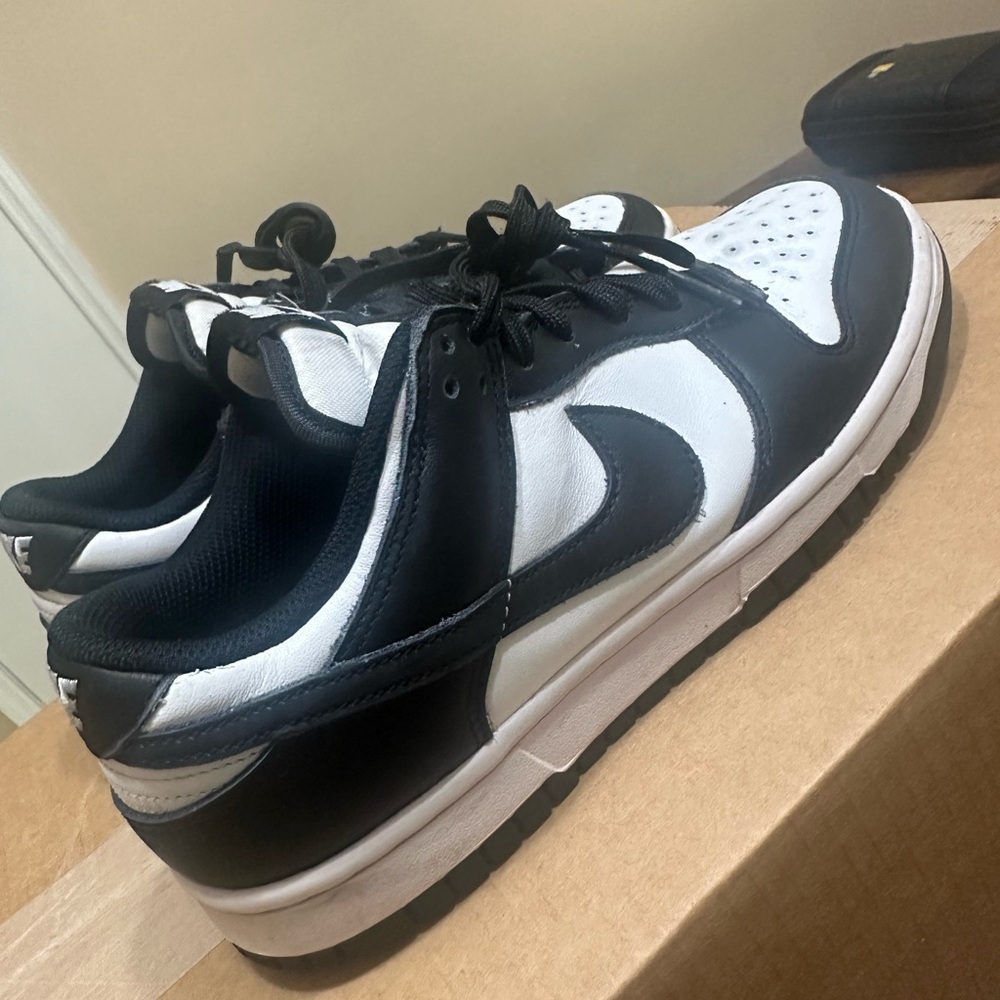 Nike Dunks Low “Panda”.. sz. 8.5